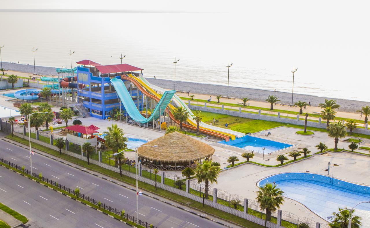 Apartament Denis In Apart-Otel Residenc 巴统 外观 照片
